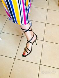 Sandali nuovi taglia 39