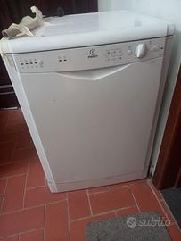 lavastoviglie indesit
