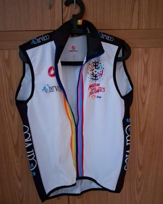 Antivento + maglia Castelli