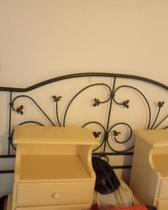 Camera da letto senza armadio letto in ferro battu