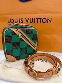 Louis Vuitton Chess Messenger