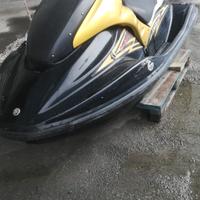 Moto d'acqua scooter jetski yamaha jp1300r