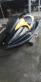 Moto d'acqua scooter jetski yamaha jp1300r