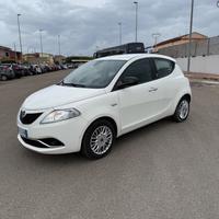 Lancia ypsilon 1.3 mtj