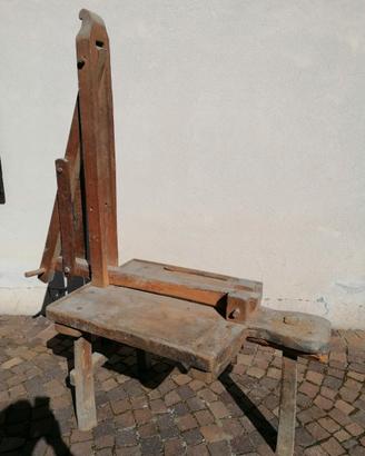 Antica gramola in legno per il pane