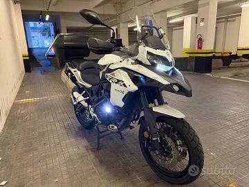 Benelli trk 502x