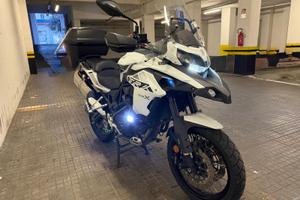 Benelli trk 502x