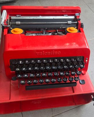 Macchina da scrivete Olivetti Valentine