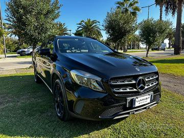 MERCEDES-BENZ GLA 200 d Automatic Business