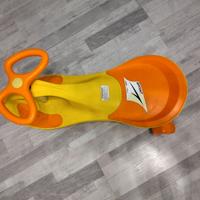 Macchinina senza pedali