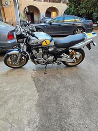 Yamaha XJR 1300