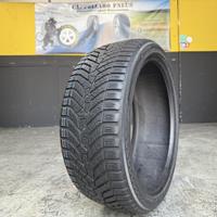 1 Gomma 225/40R19 93W Yokohama Inverno 90% residui