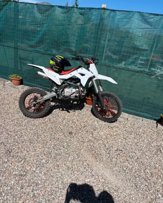 Pit bike