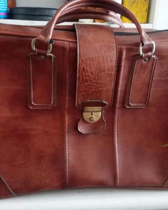 Valigia di vilpelle vintage con cerniera
