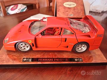 FERRARI F40 scala 1/18 Burago 