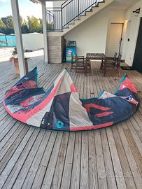 Kite bundle duotone Evo Sls 9+7mq 2024+barra 2025