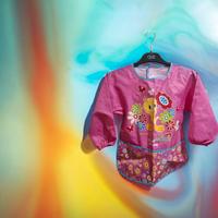 Grembiulino impermeabile per attività di pittura 