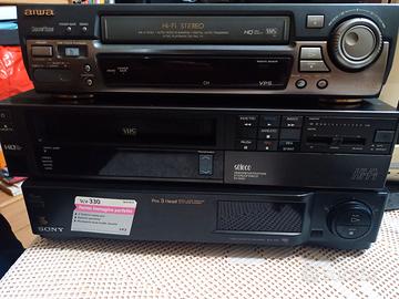 3 videoregistratori Vintage