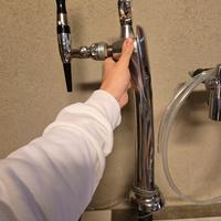 Braccio spillatore birra a una via 🍻