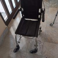 Sedia a rotelle /passeggino per adulti