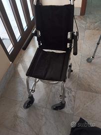 Sedia a rotelle /passeggino per adulti