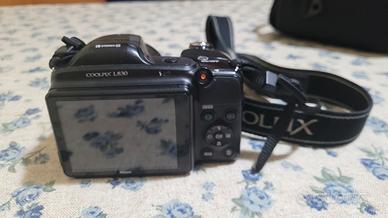 NIKON COOLPIX  L 830 con CUSTODIA