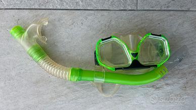 Maschera per snorkeling verde