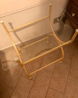 Spalliera letto matrimoniale e tavolino