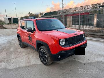 Jeep Renegade trailhawk 2000 cc 170 cv