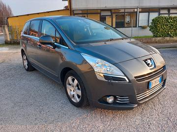 Peugeot 5008 1.6 Diesel con 194000 km  anno 2011 