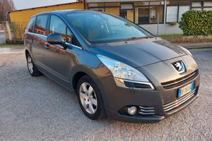 Peugeot 5008 1.6 Diesel con 194000 km  anno 2011 