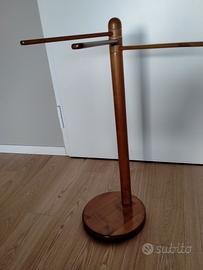 Piantana porta asciugamani in legno 