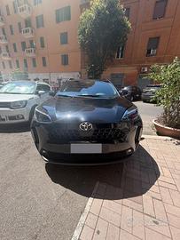 TYOTA YARIS CROSS HYBRID