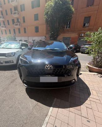 TYOTA YARIS CROSS HYBRID