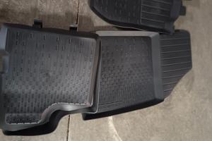 tappetini gomma a vaschetta 