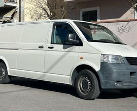 VOLKSWAGEN Transporter 2.5 TDI/130CV PL-TM Furgo