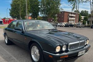 Jaguar xj Sovereign iscritta ASI