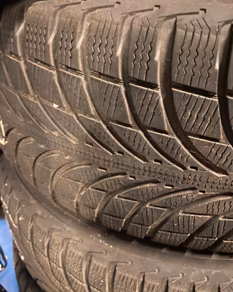 Cerchi in lega con gomme termiche L200 mitsubishi