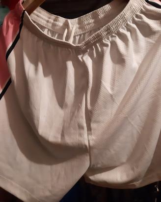 pantaloncini calcio e gilet allenamento Milan 