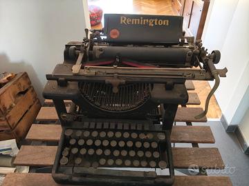 Macchina da scrivere Remington