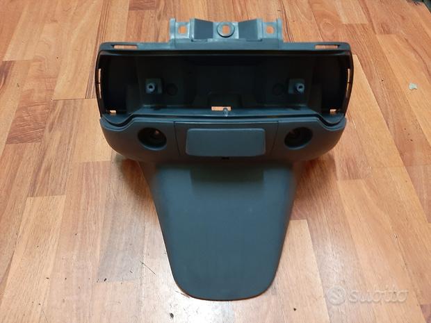 Parafango posteriore Piaggio Sfera 50