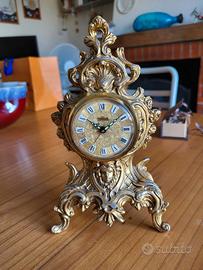 Orologio vintage da appoggio.