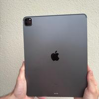 IPad Pro 12.9” con tastiera Magic Keyboard