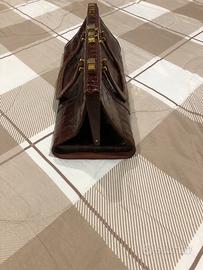 Borsa in coccodrillo