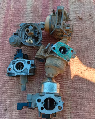 Lotto carburatori usati