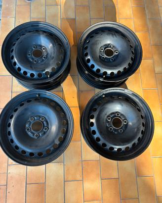 Cerchi in ferro Ford