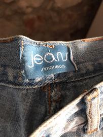 Jeans ed altri pantaloni