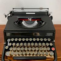 Macchina da scrivere Olivetti studio 42