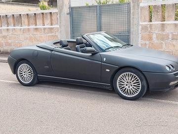 alfa romeo spider 916