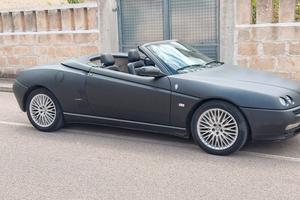 alfa romeo spider 916